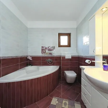 Danerova, No 1